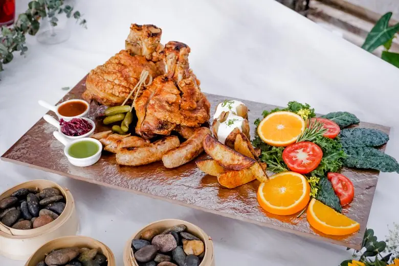 อยากเรียนทำอาหารอย่างเต็มรูปแบบในระยะเวลาสั้น ๆ วิทยาลัยดุสิตธานี พัทยา จัดหลักสูตร "การประกอบอาหารตะวันตกมืออาชีพ"