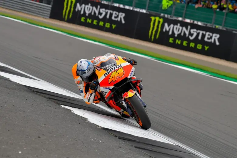 โปล เอสปาร์กาโร ยอดนักบิดสแปนิชเจ้าของรถแ...