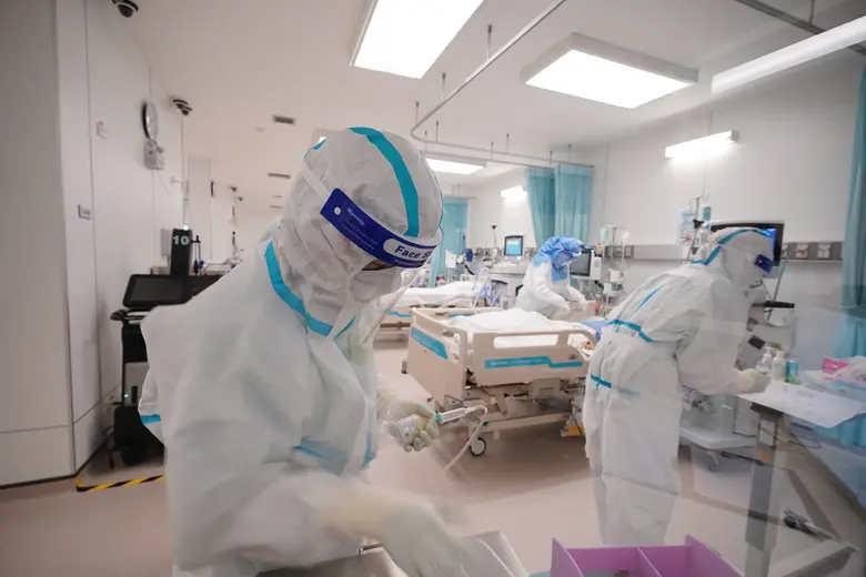 เอสซีจีร่วมมือศิริราช เร่งขยายห้องไอซียูโมดูลาร์เพิ่ม 20 เตียง ช่วยญาติอุ่นใจ ผู้ป่วยวิกฤตปลอดภัย