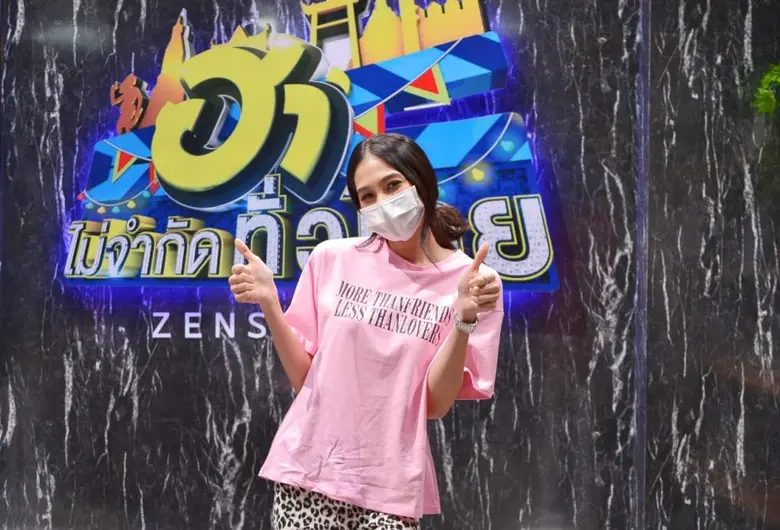 เป็นนางเอกสาวสวยที่มากความสามารถจริงๆ เพร...