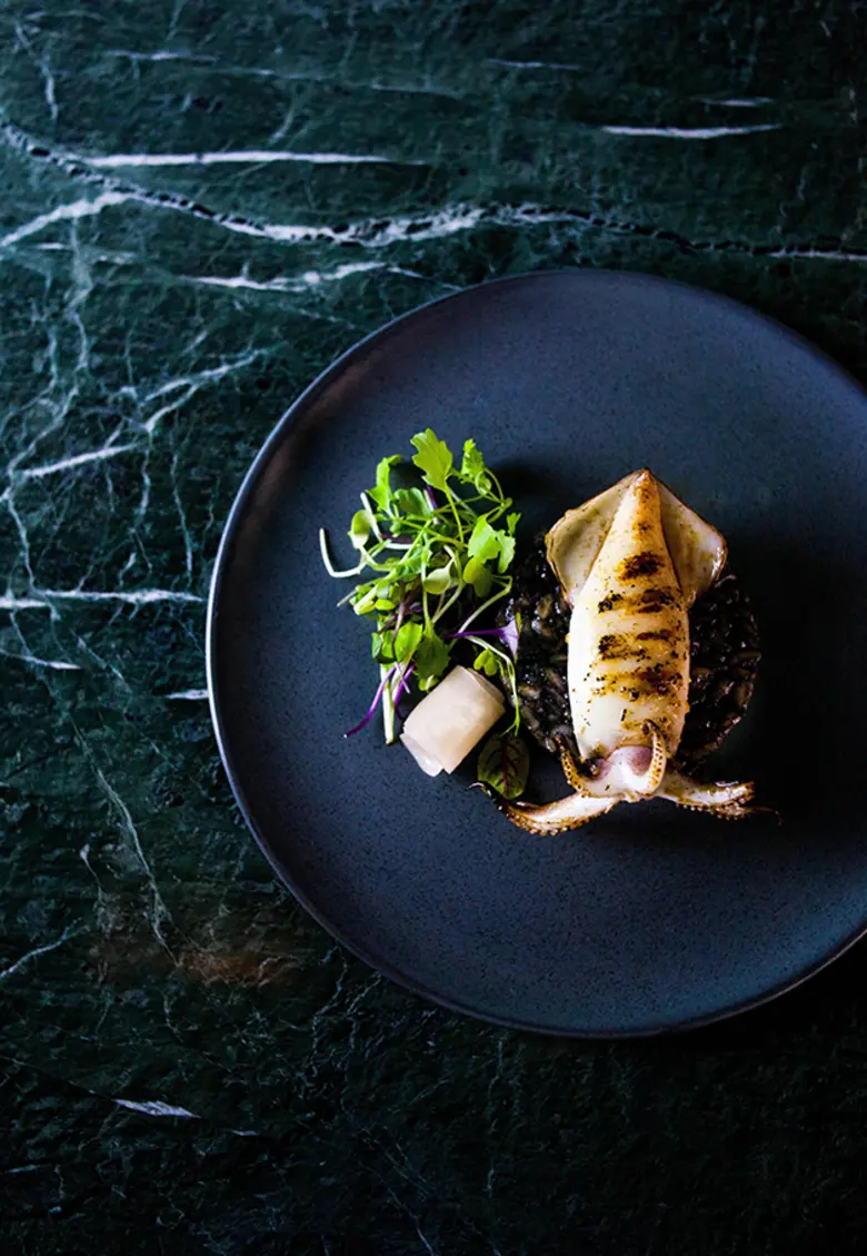 ไลออนส์ เทล ตรัง (Lion's Tale Trang) ร้าน...