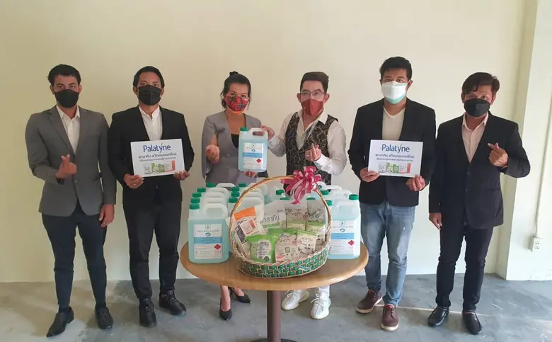 ดร.คฑา ชินบัญชร และคณะกรรมการองค์กรคนดีทำ...