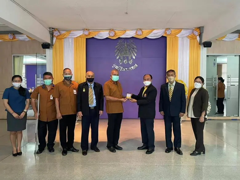 รองศาสตราจารย์ ดร.เสถียร ธัญญศรีรัตน์ รัก...