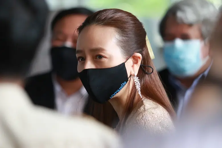 "มาดามแป้ง" นวลพรรณ ล่ำซำ กรรมการผู้จัดกา...