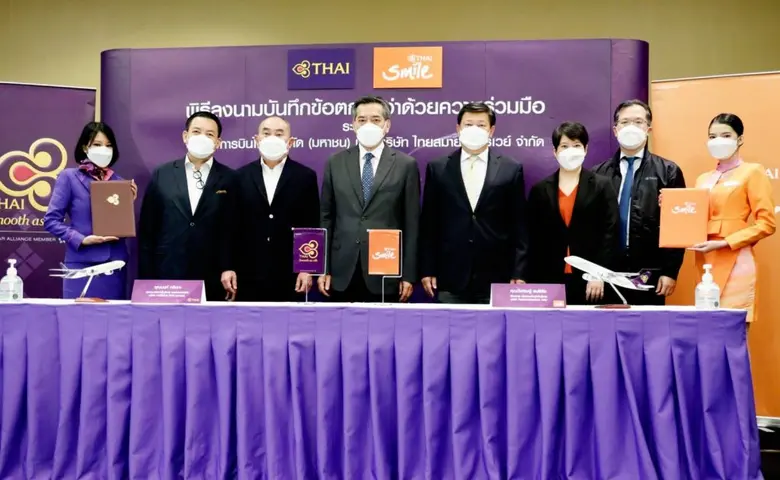 นายสุวรรธนะ สีบุญเรือง (ที่ 3 จากซ้าย) รั...