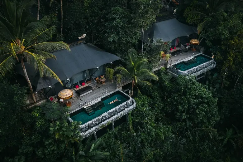 กลุ่มโรงแรมและรีสอร์ตคาเพลลาได้รับการโหวต...