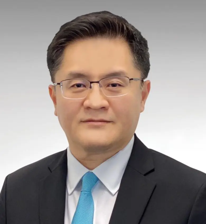 นายธรัฐพร เตชะกิจขจร กรรมการผู้จัดการ บริ...