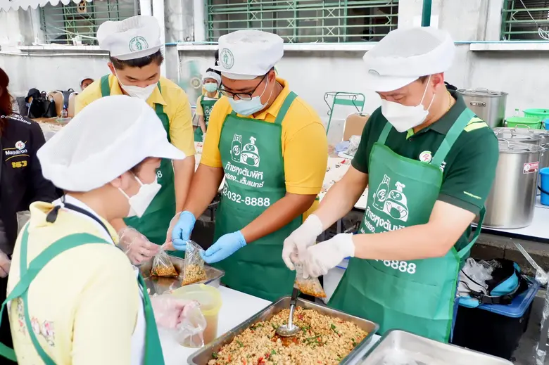 แอตลาส เอ็นเนอยี ร่วมสนับสนุนก๊าซหุงต้มพีทีให้รถครัวสนามเคลื่อนที่ กทม. ส่งเสบียงสนับสนุนการทำงานของบุคลากรทางการแพทย์