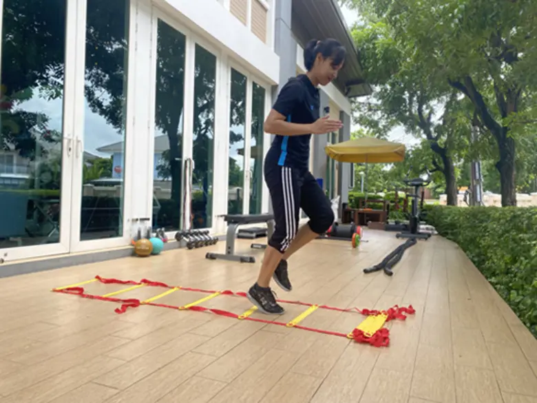 คุณสหชาต กล่อมชุ่ม ผู้จัดการ ฟิตลิงก์ สปอ...