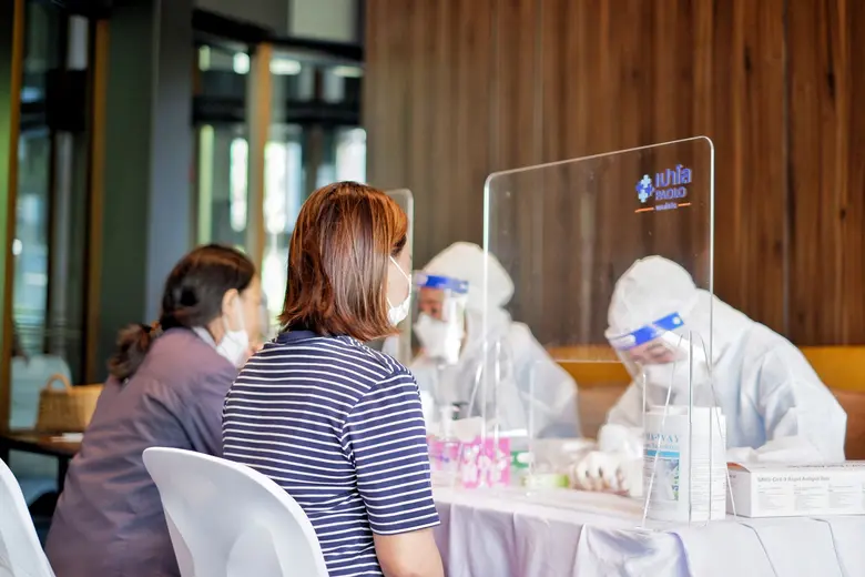 PLUS Joins Hands with Paolo-Phyathai Healthcare Group to Offer Proactive COVID Screening for Residents; Initiative being piloted at 12 residential projects; preparations made to send infected patients for treatment