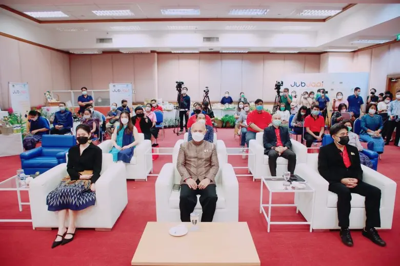 พช. จับมือ ไปรษณีย์ไทย และ ป.ปัน วิสาหกิจเพื่อสังคม ดันแพลตฟอร์ม "จับจ่าย" เชื่อมสินค้าโอท็อปช่วยชุมชน