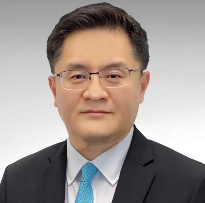 นายธรัฐพร เตชะกิจขจร กรรมการผู้จัดการ บริ...