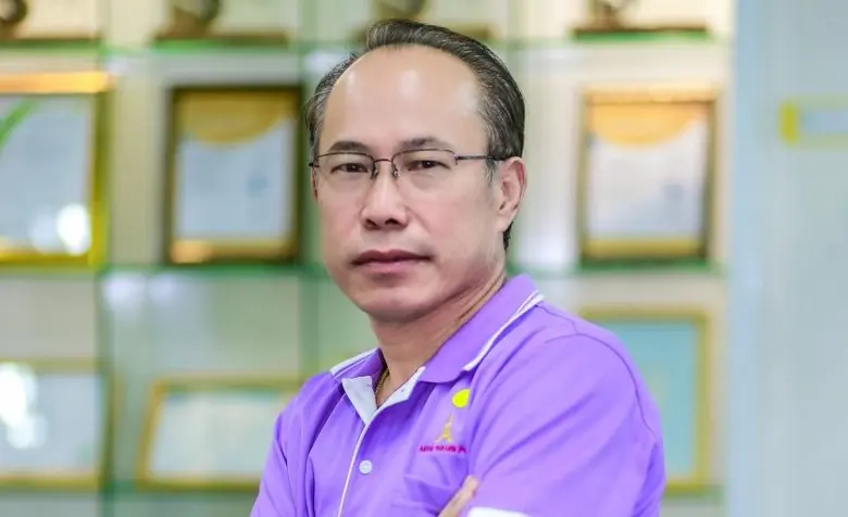 คุณวันชัย เหลืองวิริยะ ประธานเจ้าหน้าที่บ...