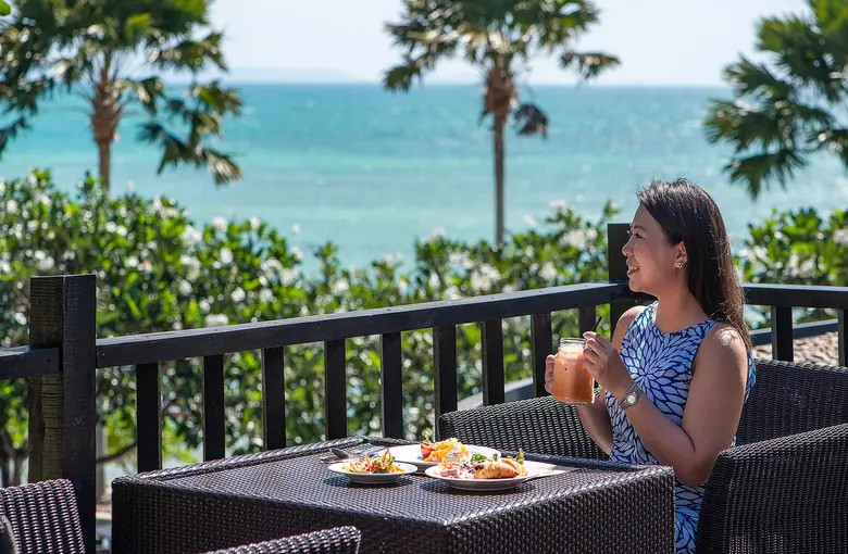 โปรโมชั่นบุฟเฟ่ต์อาหารเช้า 1 บาท โรงแรมพูลแมน ภูเก็ต พันวา บีช รีสอร์ท วันนี้ - 31 ตุลาคม 2564