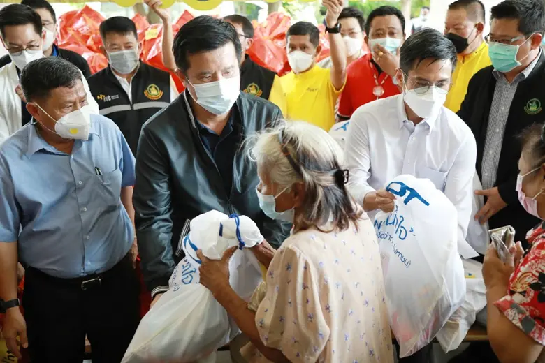 "ชัยวุฒิ" รมว.ดีอีเอส ตรวจเยี่ยมสถานการณ์น้ำท่วม จ....