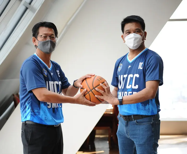 ม.หอการค้าไทย" จับมือ "สโมสรบาสเกตบอลสไนเปอร์" ร่วมส่งเสริมทักษะด้านกีฬาควบคู่การเรียน พร้อมสานความฝันให้คนรุ่นใหม่ "Follow Your Dreams