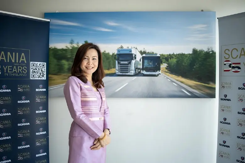 สแกนเนีย พัฒนาเพิ่มรุ่นมาตรฐานในสต๊อกพร้อมส่งมอบให้ลูกค้า ครบรอบ 35 ปี สแกนเนีย สยาม มีรถบรรทุกรุ่นมาตรฐานในสต็อกพร้อมส่ง ตอบโจทย์ตลาดขนส่งไทยมากขึ้นด้วยรุ่น P 360 LA6x2NA (CP17)