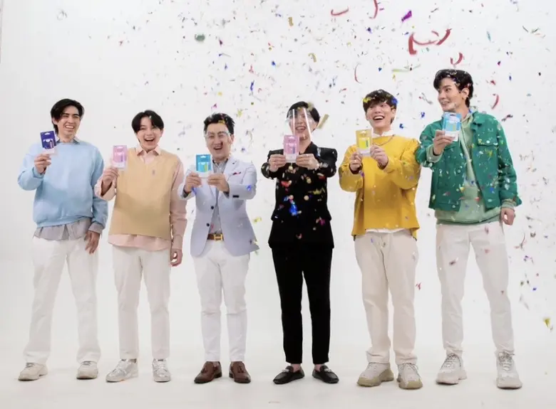 Star Hunter ร่วมกับ Quality Plus เปิดตัว 'First Care Maskne Spray' สเปรย์ฉีดหน้ากาก ครั้งแรก! ทุ่มทุนพรีเซนเตอร์ ดึง 4 นักแสดงหนุ่มสุดฮอต "บาส-ดุล-คิมม่อน-คอปเตอร์" สุดปัง! เปิดตัววันแรกยอดขายทะลุหมื่นชิ้น