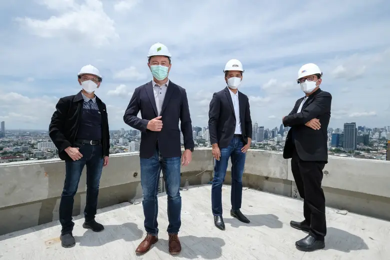 คุณคมกริช หงษ์ดิลกกุล ผู้ช่วยกรรมการผู้จั...