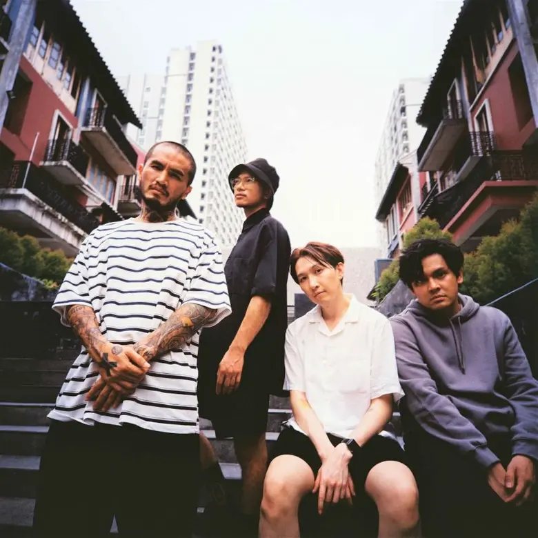 ช่วงนี้นั่งไถโซเชียลไล่ดูข่าวสารตามหน้าฟี...