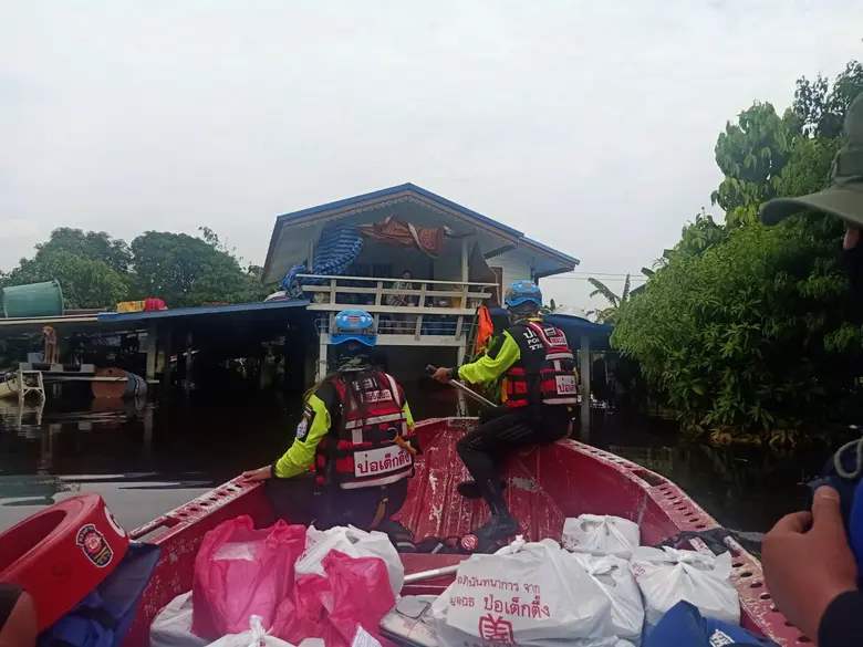 มูลนิธิป่อเต็กตึ๊ง จัดทีมบรรเทาสาธารณภัย ...