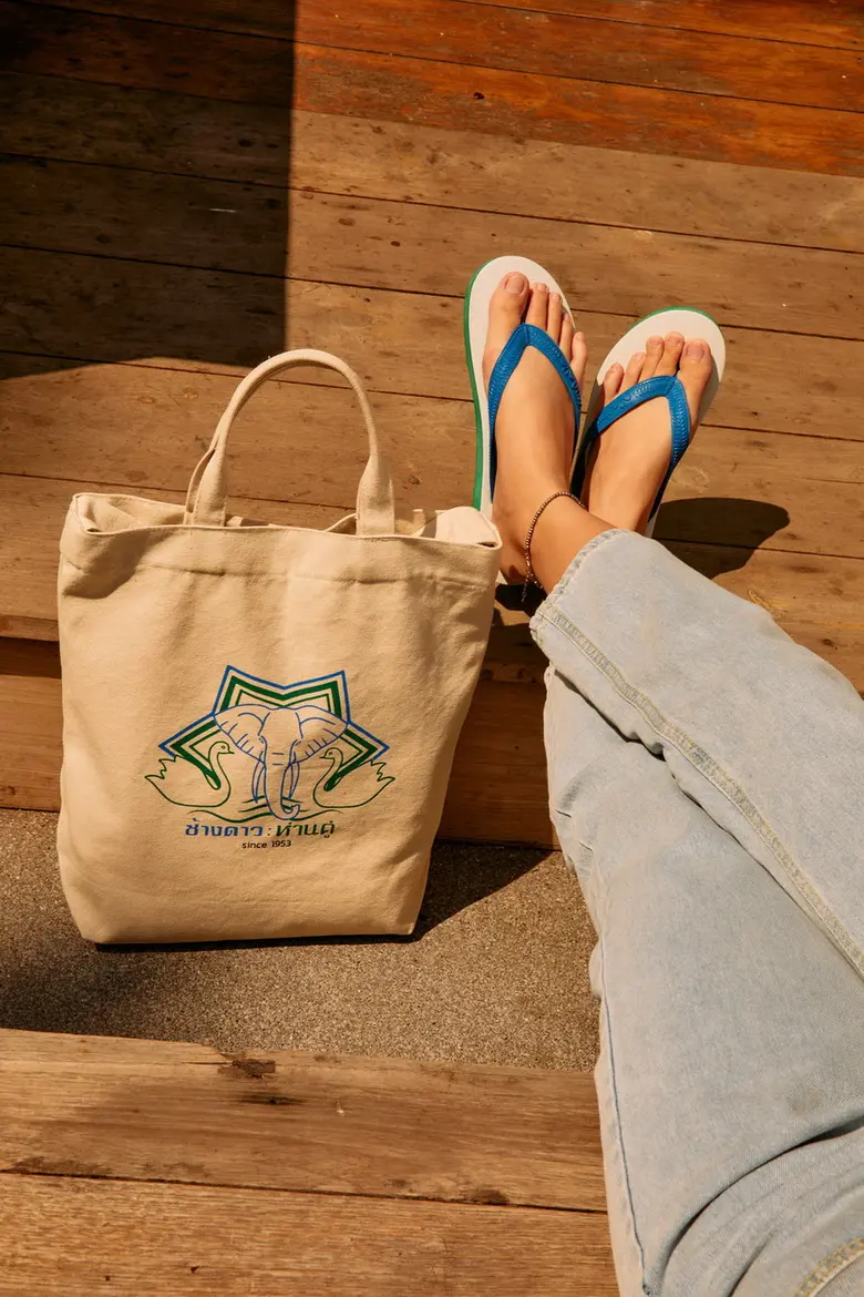 ครั้งแรกในรอบ 69 ปี! กับการรวมตัวเฉพาะกิจของ 2 แบรนด์ระดับตำนาน 'ช้างดาว : ห่านคู่ Legendary Edition' ที่มีแค่ 10,000 ชุดเท่านั้น