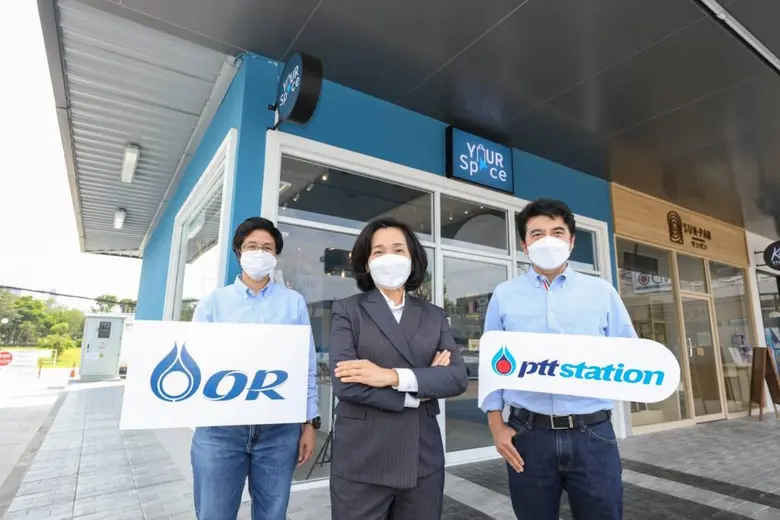 นางสาวจิราพร ขาวสวัสดิ์ ประธานเจ้าหน้าที่...