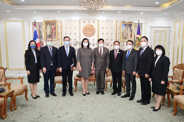 นายสุชาติ ชมกลิ่น รัฐมนตรีว่าการกระทรวงแร...