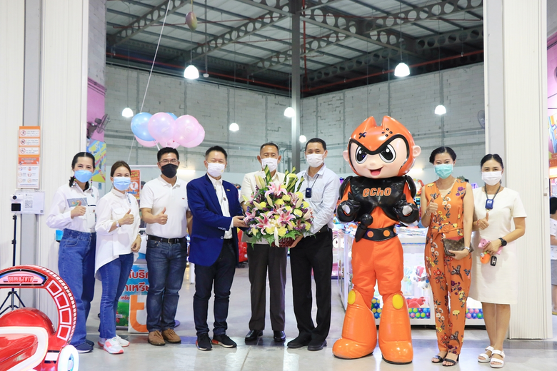 นายสมพล ตรีภพนารถ (ที่ 4 จากซ้าย) กรรมการ...