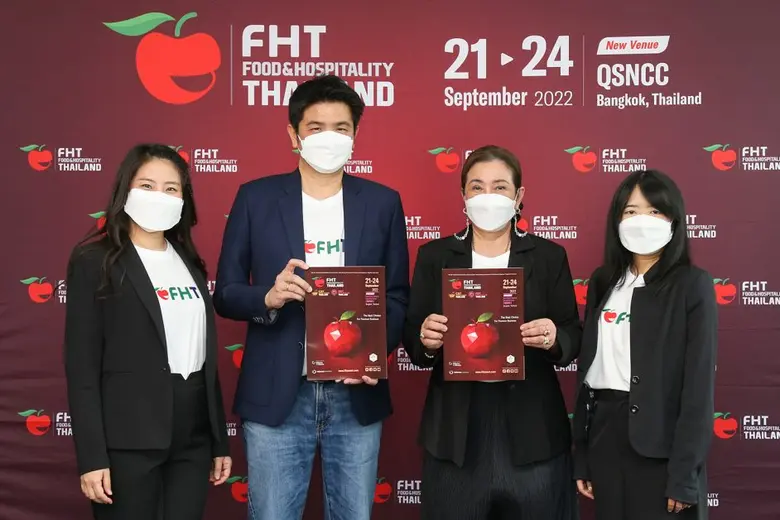 นางฐนิวรรณ กุลมงคล นายกสมาคมภัตตาคารไทย (...