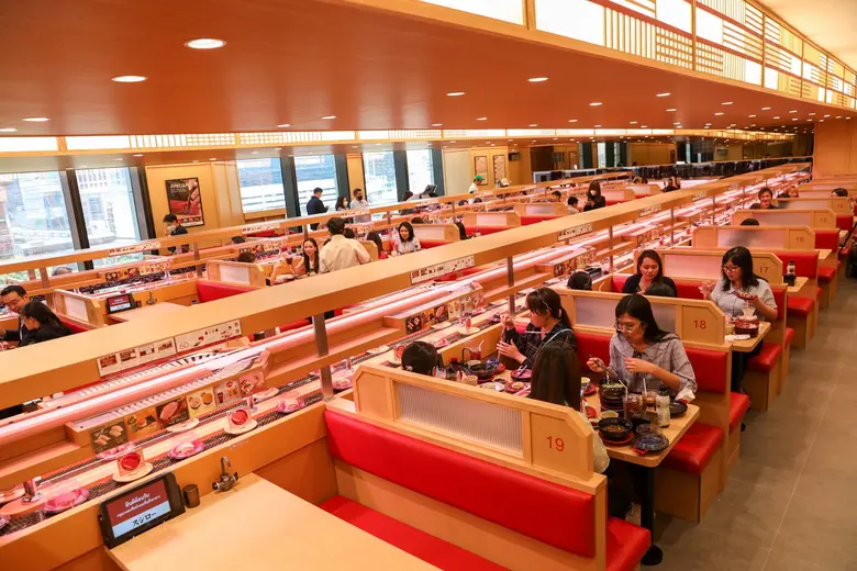 ฉลองครบรอบ 1 ปี ร้านซูชิโร่ เปิดสาขาที่ 8 ดิ เอ็มโพเรี่ยม