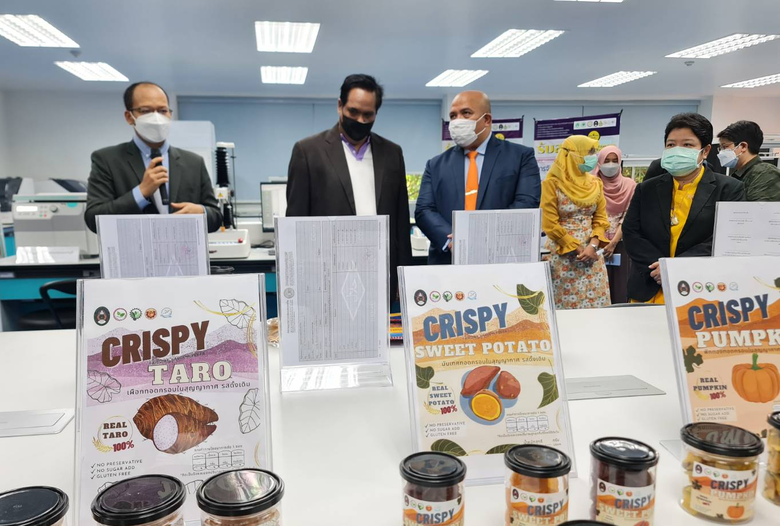 นายพันธุ์เพิ่มศักดิ์ อารุณี หัวหน้ากลุ่มภ...