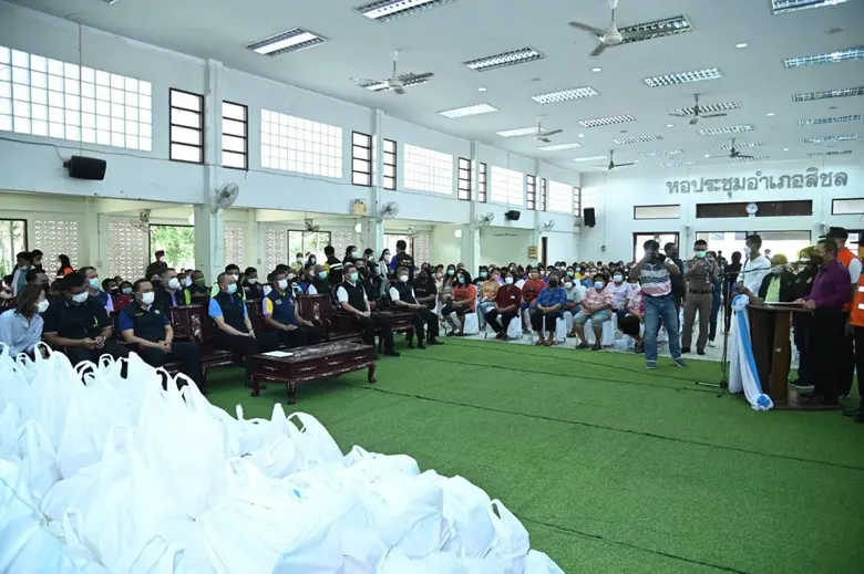 ดร.เฉลิมชัย ศรีอ่อน รัฐมนตรีว่าการกระทรวง...