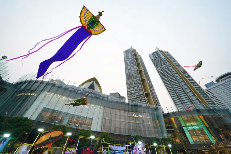 ไอคอนสยาม ชวนสนุกกับกิจกรรม "ICONSIAM SUM...