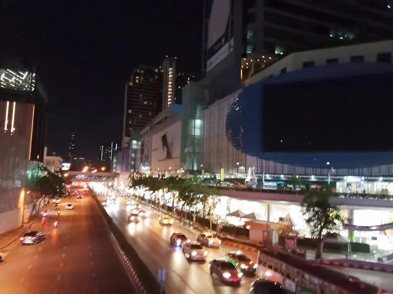 บริษัท เอ็ม บี เค จำกัด (มหาชน) และ ธุรกิ...