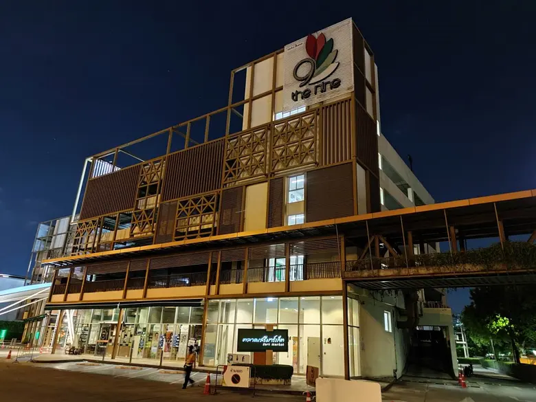 เอ็ม บี เค และบริษัทในเครือ ร่วมแสดงพลังรักษ์โลก ปิดไฟ 1 ชั่วโมงลดโลกร้อนในกิจกรรม Earth Hour