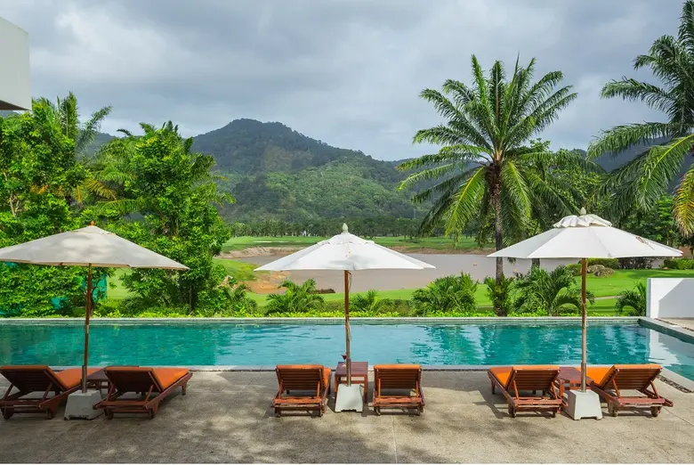 หนีร้อนไปเที่ยวภูเก็ตกับ "Summer Package"...