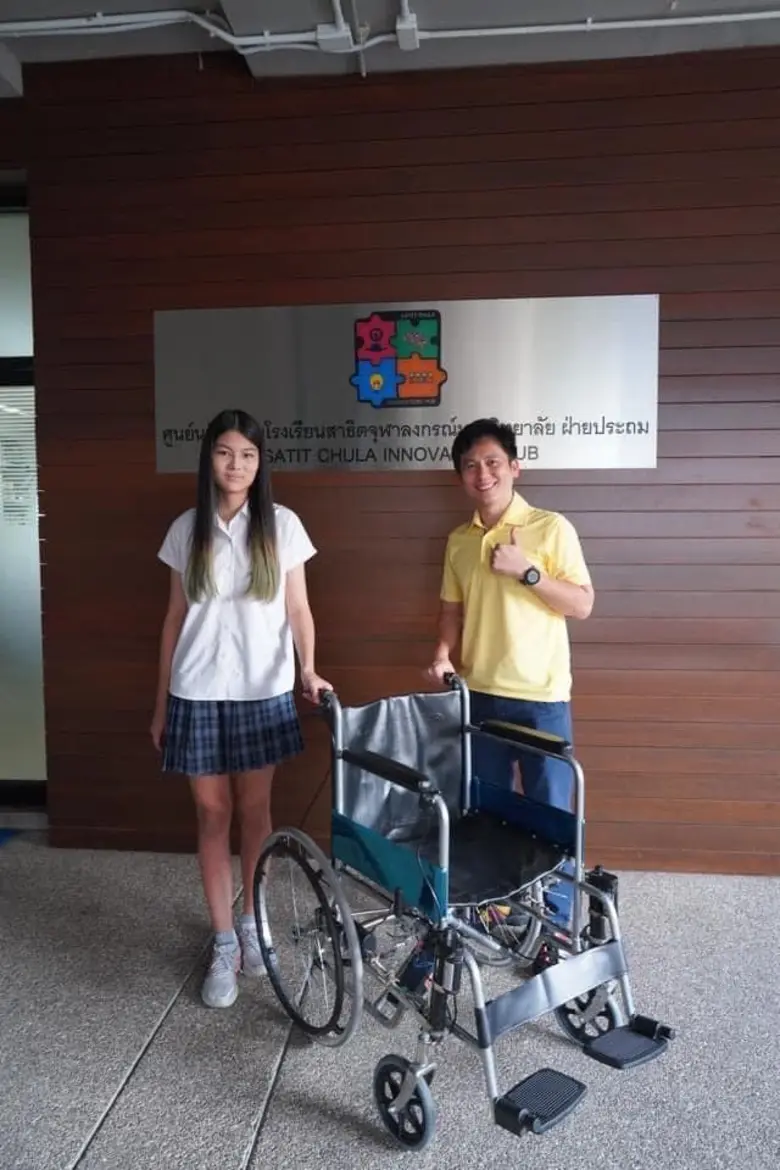 วช. หนุน นักประดิษฐ์รุ่นเยาว์ ประดิษฐ์ "อุปกรณ์เสริมเก้าอี้รถเข็น" ช่วยผู้สูงวัย คว้ารางวัลเหรียญทองเกียรติยศ เวทีเจนีวา