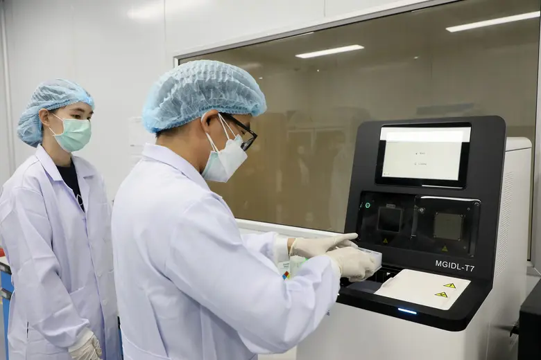 "สกพอ. เดินหน้า ศูนย์บริการทดสอบการแพทย์จีโนมิกส์ ตรวจรักษาโรคแม่นยำ สู่ต้นแบบยกระดับสาธารณสุขในพื้นที่อีอีซี"