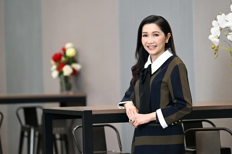 นางสาวขัตติยา อินทรวิชัย ประธานเจ้าหน้าที...