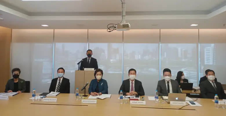 นางปราณี ศุภวัฒนเกียรติ (แถวนั่งที่ 3 จาก...