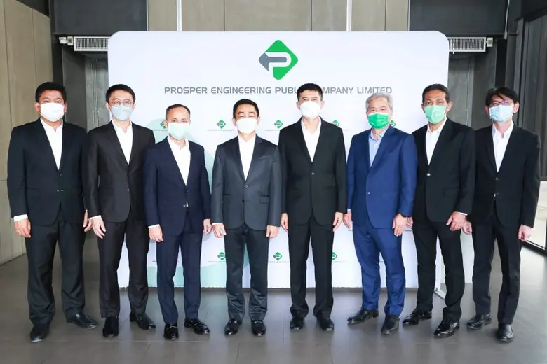 นายอัศวิน รักมนุษย์ (ที่ 4 จากขวา) ประธาน...