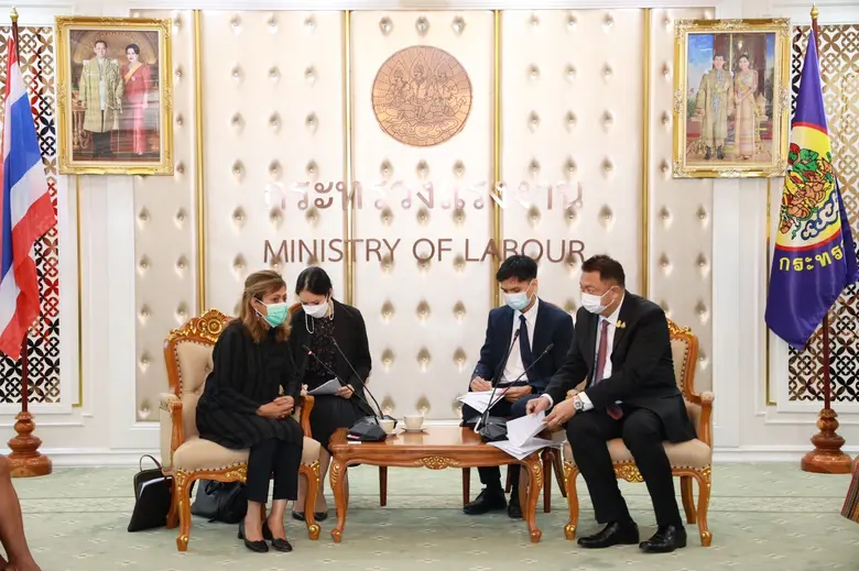 WHO ชื่นชม รัฐบาล ก.แรงงาน ที่นำระบบเศรษฐศาสตร์คู่สาธารณสุข ดูแลสุขภาพคนงานตามหลักสิทธิมนุษยชนจากโควิด-19 ช่วยธุรกิจเดินได้