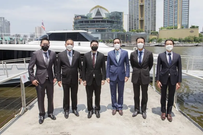 ดร.รักษ์ วรกิจโภคาทร กรรมการผู้จัดการ ธนา...