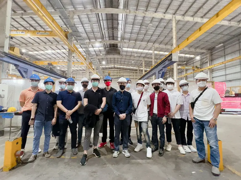 นายชาคริต ทีปกรสุขเกษม กรรมการผู้จัดการ บ...