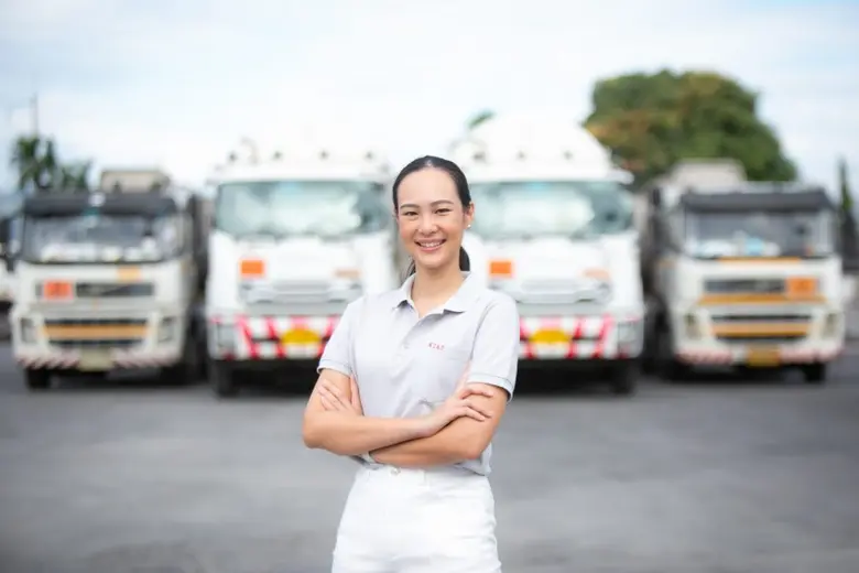 บริษัท เกียรติธนาขนส่ง จำกัด (มหาชน) หรือ...