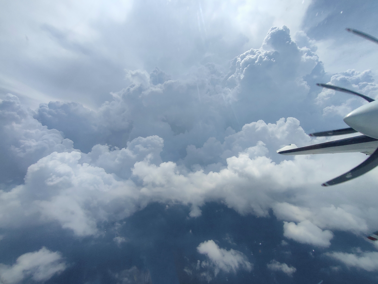 หน่วยปฏิบัติการฝนหลวง จ.อุดรธานี เติมน้ำเขื่อนห้วยหลวง เพื่อช่วยเหลือพื้นที่การเกษตรที่กำลังเพาะปลูก