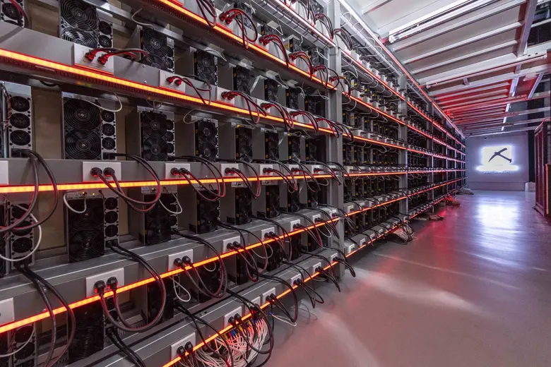 ไททัน แคปปิตอล จับมือ ไมนิ่งโปร เปิดตัวเหมืองขุดบิตคอยน์กำลังขุดสูงสุดในไทย ตั้งเป้ารายได้ปีนี้ 1,000 ล้านบาท