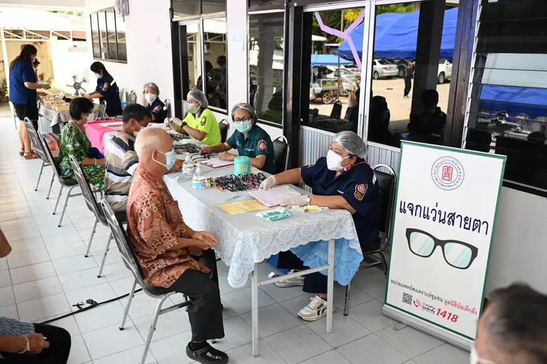 มูลนิธิป่อเต็กตึ๊ง ร่วมกับกรมการพัฒนาชุมชน มอบอาชีพ "สร้างชีวิต" อย่างยั่งยืนแก่ครัวเรือนยากจนจังหวัดแพร่ และจังหวัดอุตรดิตถ์