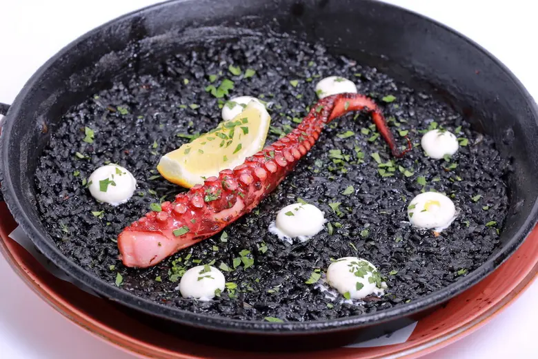 ขอเชิญคุณมาอัพเดตเมนูความอร่อยที่ ห้องอาห...